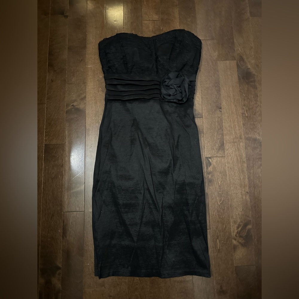 Elegant Black Strapless Dress